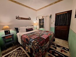 Yellow House - Hostel