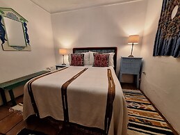 Yellow House - Hostel