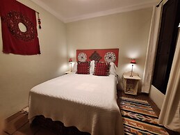 Yellow House - Hostel
