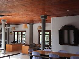 Paradise Inn