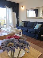 Nomi Suites