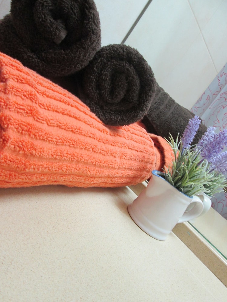 Nomi Suites