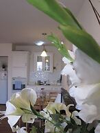 Nomi Suites