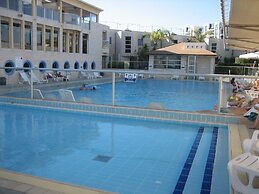 Nomi Suites