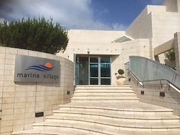 Nomi Suites