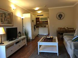 Nomi Suites