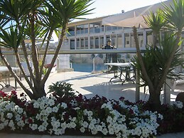 Nomi Suites