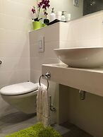 Nomi Suites