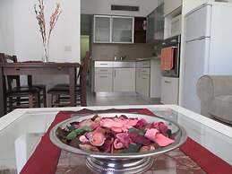 Nomi Suites