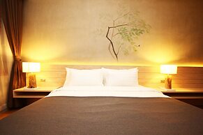 Chu Hotel