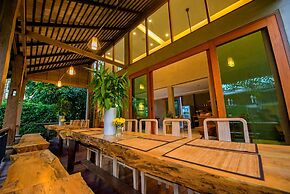 Chu Hotel