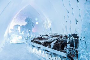 Arctic SnowHotel & Glass Igloos