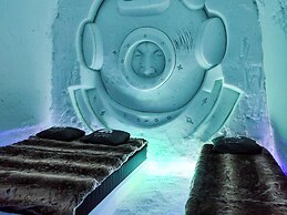 Arctic SnowHotel & Glass Igloos