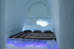 Arctic SnowHotel & Glass Igloos