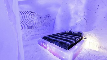 Arctic SnowHotel & Glass Igloos