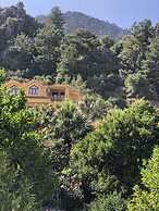 Dores Residence
