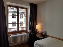 East-West Riverside Hotel