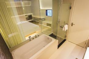 Crystal Hotel Hat Yai