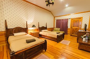 The Log Home Experience Khao Yai