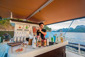 Cauayan Boutique Private Island