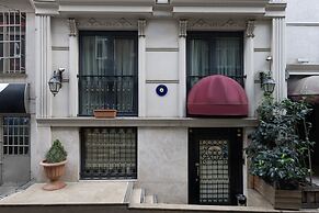 Perla Galata Hotel