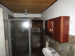 Parrot Lodge