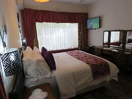 Parrot Lodge
