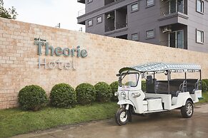 Theorie Hotel Sukhumvit 107 by SLH