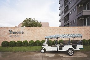 Theorie Hotel Sukhumvit 107 by SLH