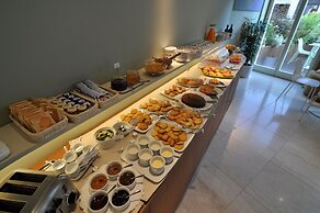 Aromi Piccolo Hotel