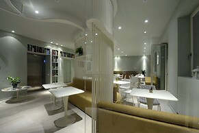 Aromi Piccolo Hotel