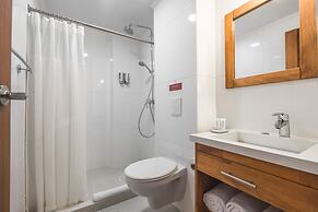 Majestic City Suites & Beach Hotel