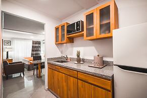 Majestic City Suites & Beach Hotel