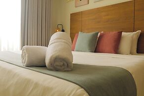 Majestic City Suites & Beach Hotel