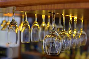 KMA 115 Miles Hotel