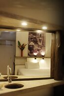 Hotel Maya Rue