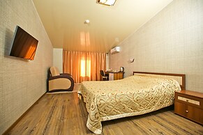 Boyard Hotel