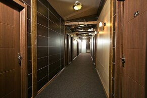 Boyard Hotel