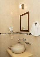 Arena Suites