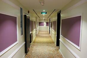 Remas Hotel Suites