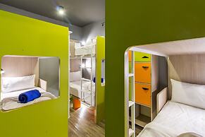 iSanook Hostel
