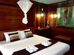 Koh Ngai Thanya Beach Resort