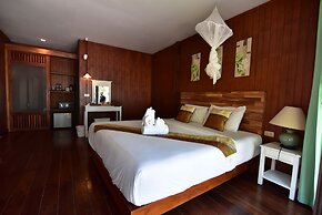 Koh Ngai Thanya Beach Resort