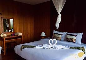 Koh Ngai Thanya Beach Resort