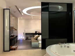 H Villa