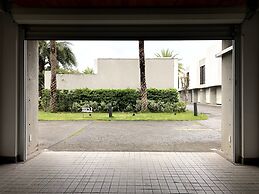 H Villa