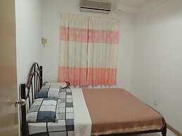 Paradise Lagoon Apartment