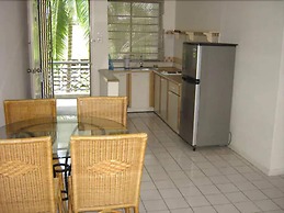 Paradise Lagoon Apartment