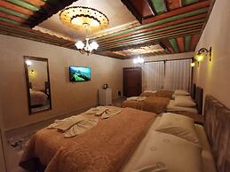 Falcon Cave Suites