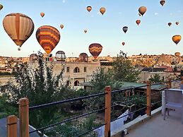 Falcon Cave Suites